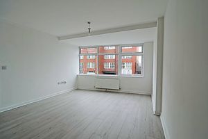 Living Room- click for photo gallery